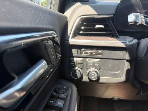 Used 2025 Chevrolet Tahoe Z71 w/ Comfort Package AWD/4WD image 11