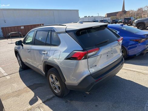 Used 2025 Toyota RAV4 XLE image 6