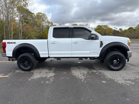 Used 2017 Ford F350 Lariat w/ Snow Plow Prep Package image 4