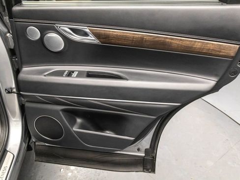 Used 2025 Genesis GV80 3.5T Prestige image 38