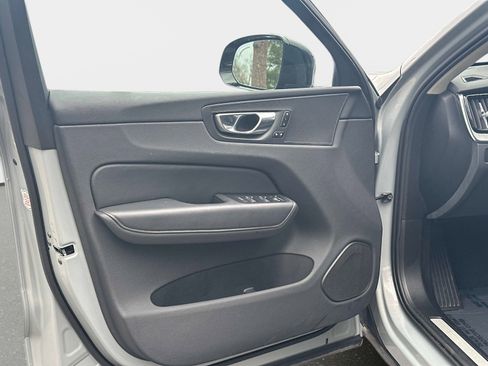 Certified 2025 Volvo XC60 B5 Plus image 16
