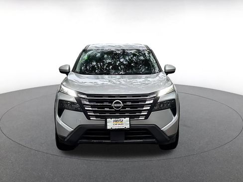 Used 2025 Nissan Rogue SV AWD/4WD image 2