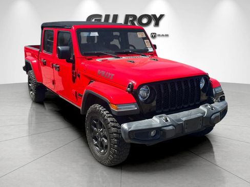 Used 2022 Jeep Gladiator Sport AWD/4WD image 2