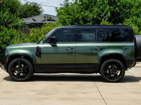 New 2026 Land Rover Defender 110 X-Dynamic SE AWD/4WD image 16