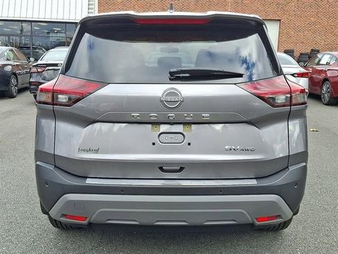 Used 2023 Nissan Rogue SV image 5