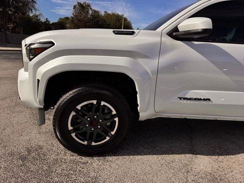 Used 2024 Toyota Tacoma TRD Sport image 13