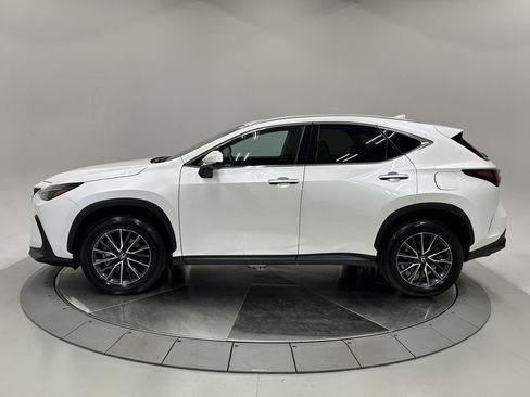 Used 2025 Lexus NX 250 FWD w/ Premium Package image 4