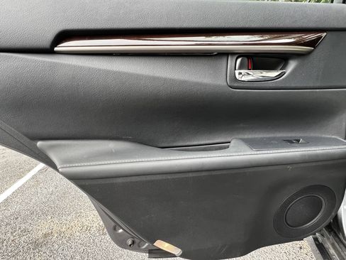 Used 2013 Lexus ES 350 w/ Luxury Pkg FWD image 30