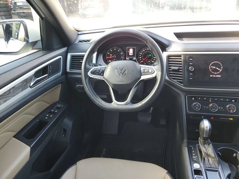 Used 2021 Volkswagen Atlas Cross Sport SE FWD image 11