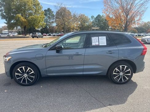 Used 2023 Volvo XC60 T8 Ultimate image 2