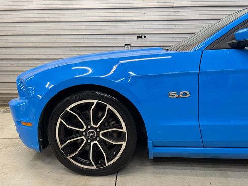 Used 2014 Ford Mustang GT Premium w/ Electronics Package RWD image 4
