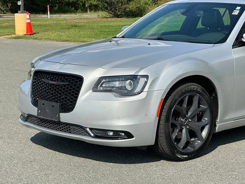 Used 2022 Chrysler 300 S RWD image 30