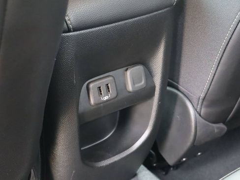 Used 2022 GMC Canyon Elevation w/ Elevation Premium Package RWD image 18