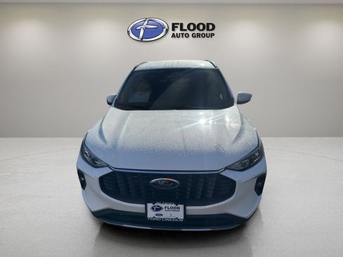 New 2026 Ford Escape SE image 2