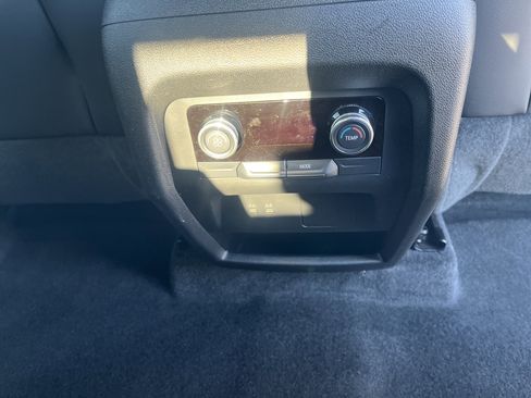 Used 2025 Buick Enclave Preferred image 17