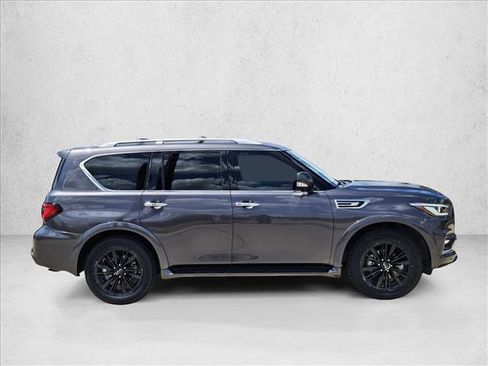 Used 2022 INFINITI QX80 Luxe w/ All-Season Package RWD image 4