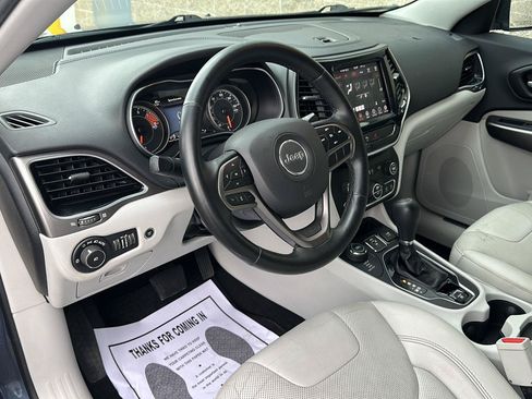 Used 2019 Jeep Cherokee Limited AWD/4WD image 26