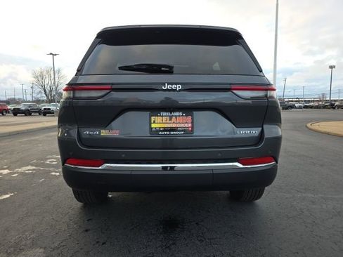 Used 2025 Jeep Grand Cherokee Laredo X AWD/4WD image 6