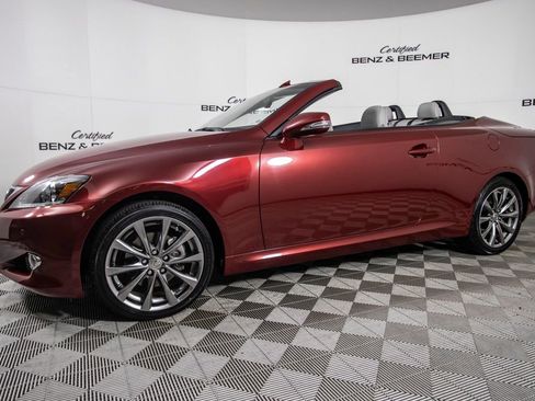 Used 2015 Lexus IS 250C image 13
