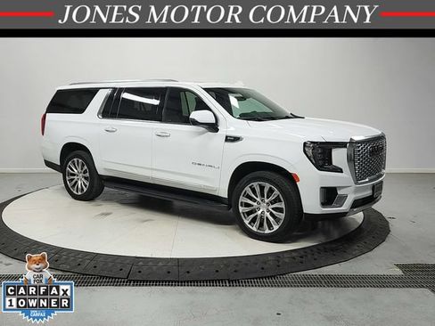 Used 2021 GMC Yukon XL Denali w/ Advanced Technology Package AWD/4WD image 1