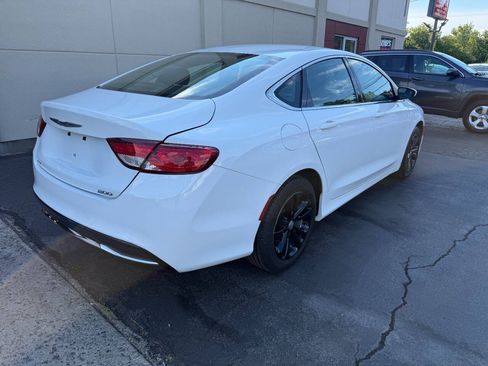 Used 2015 Chrysler 200 Limited FWD image 6