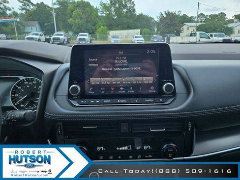 Used 2021 Nissan Rogue SV FWD image 15