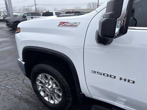 Used 2024 Chevrolet Silverado 3500 LTZ w/ LTZ Premium Package image 9