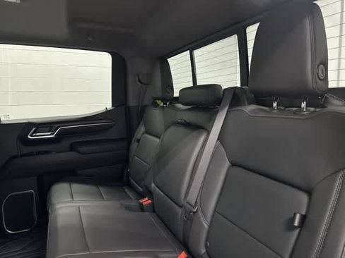 Used 2023 GMC Sierra 1500 SLT AWD/4WD image 14