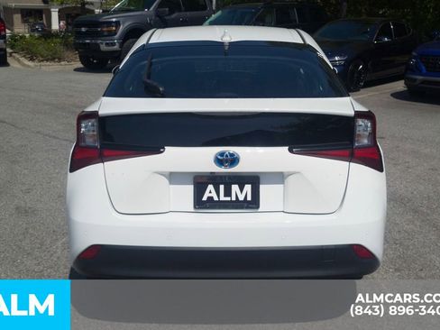Used 2022 Toyota Prius LE FWD image 8