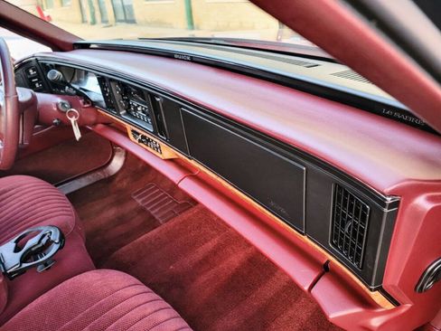 Used 1995 Buick Le Sabre Custom image 32
