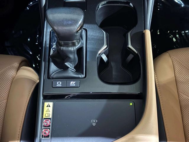 Used 2023 Lexus ES 300h w/ Accessory Package (Z1) FWD image 17