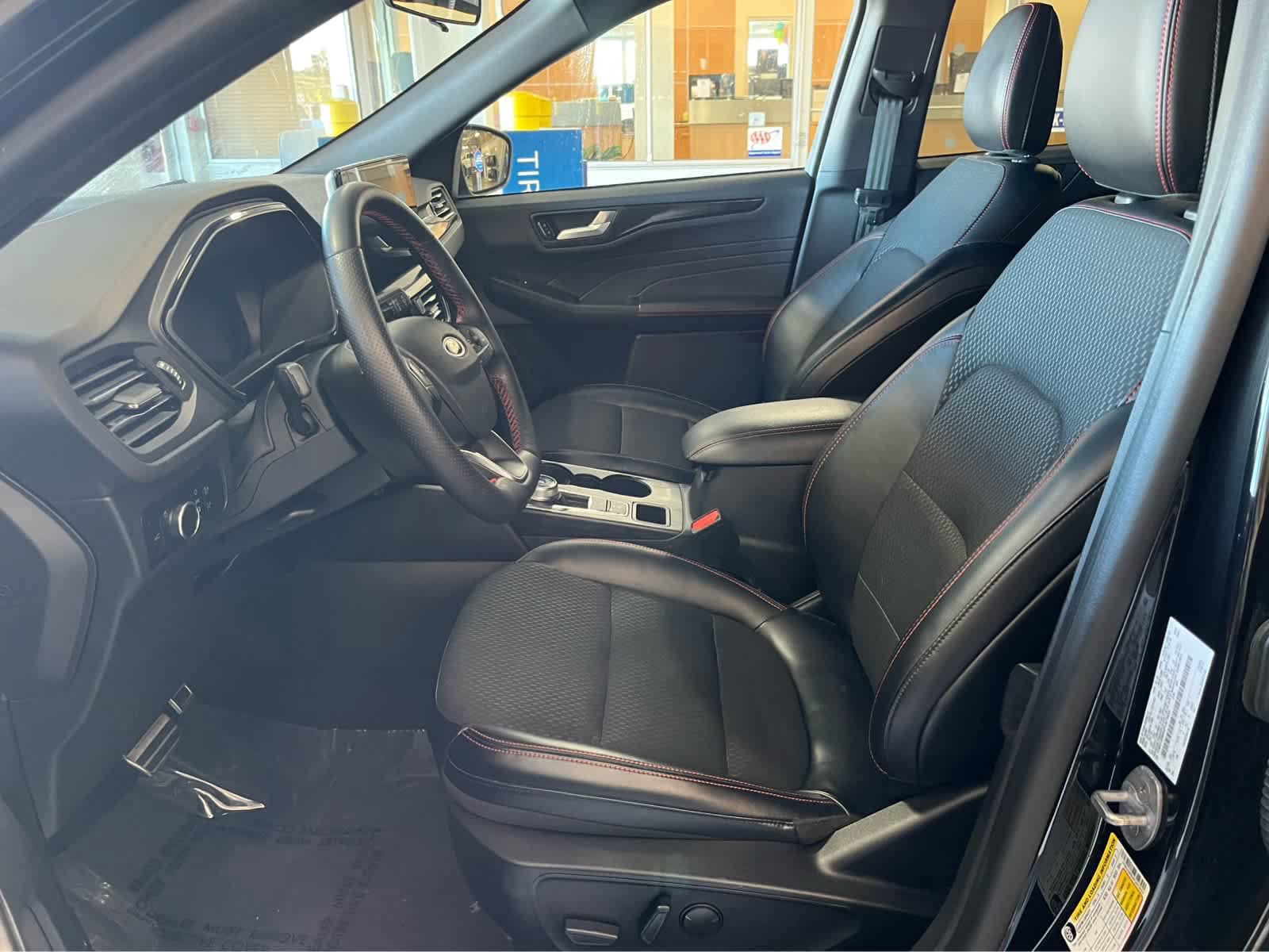 Used 2023 Ford Escape ST-Line w/ Tech Pack #1 FWD image 17
