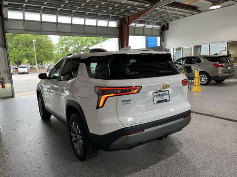 New 2026 Chevrolet Equinox LT FWD image 6