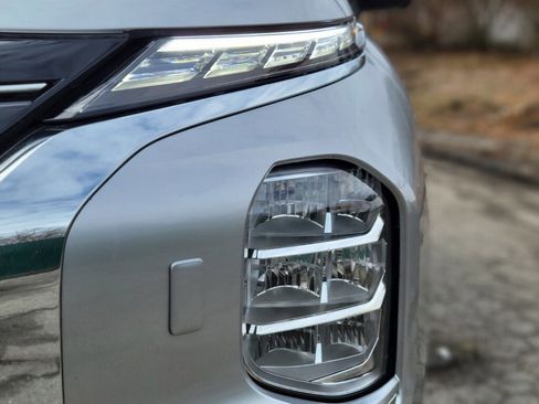 Used 2023 Mitsubishi Outlander SEL image 10