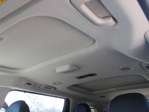 New 2027 Kia Carnival SX w/ Dark Edition Package FWD image 71
