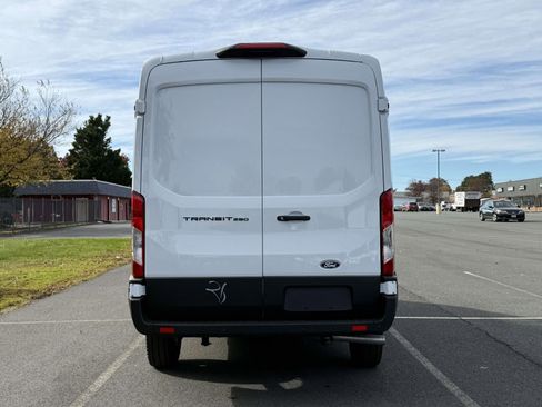 New 2026 Ford Transit 250 148 Medium Roof w/ Load Area Protection Package RWD image 3