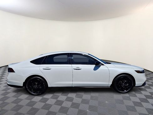 Used 2025 Honda Accord SE image 8