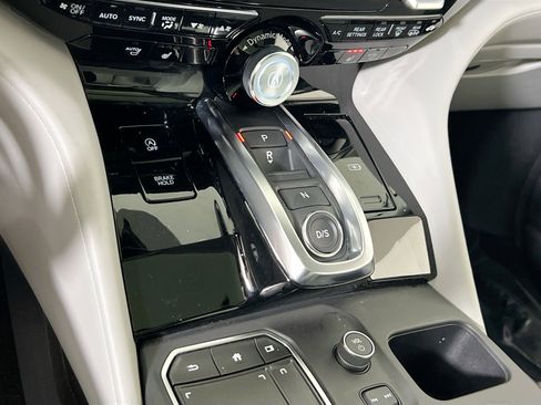 Used 2023 Acura MDX SH-AWD w/ Technology Package image 17