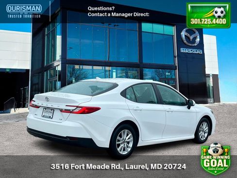 Used 2025 Toyota Camry LE FWD image 3