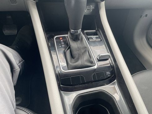 Used 2023 Jeep Compass Latitude image 15