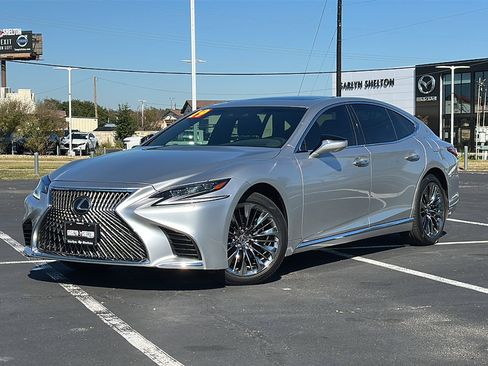 Used 2019 Lexus LS 500 image 2