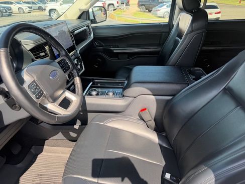 Used 2024 Ford Expedition Max XLT AWD/4WD image 31