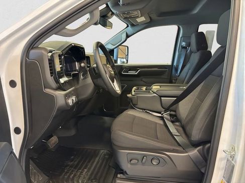 New 2026 GMC Sierra 2500 SLE w/ SLE Value Package; AWD/4WD image 10