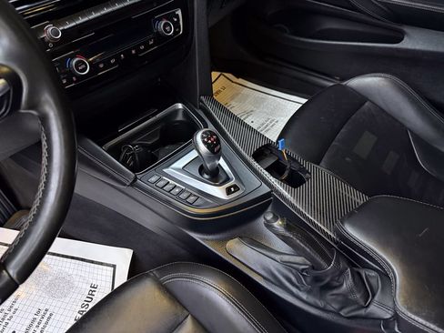 Used 2018 BMW M4 Coupe RWD image 13