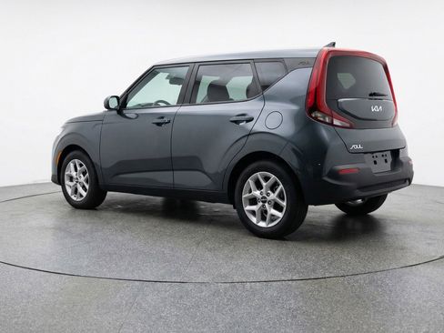 Used 2025 Kia Soul LX w/ LX Technology Package image 6