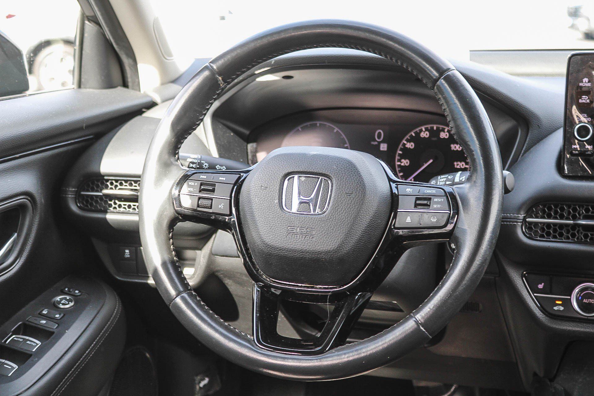 Used 2024 Honda HR-V EX-L image 17