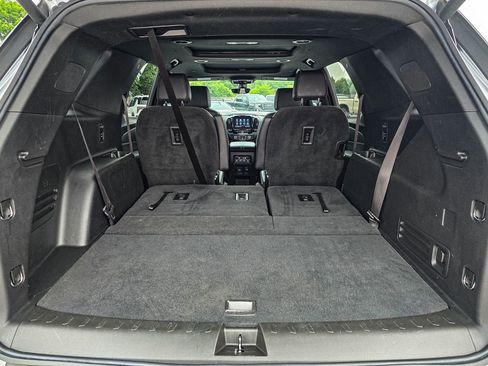 Certified 2023 Chevrolet Traverse RS AWD/4WD image 38