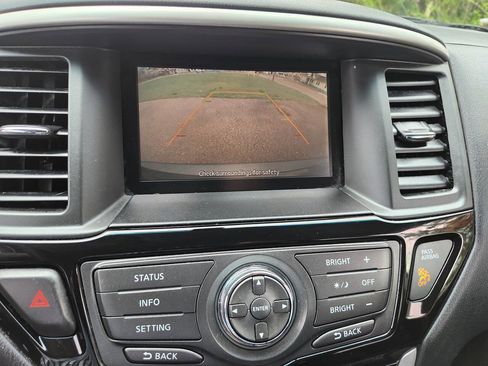 Used 2015 Nissan Pathfinder SV AWD/4WD image 21