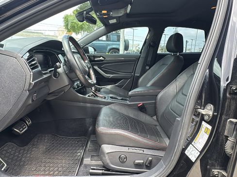 Used 2019 Volkswagen Jetta GLI Autobahn FWD image 9