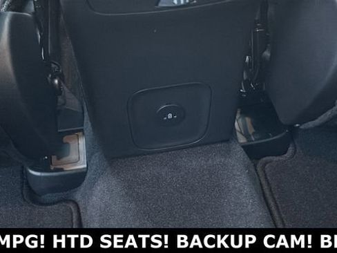 New 2026 Ford Escape SE FWD image 8